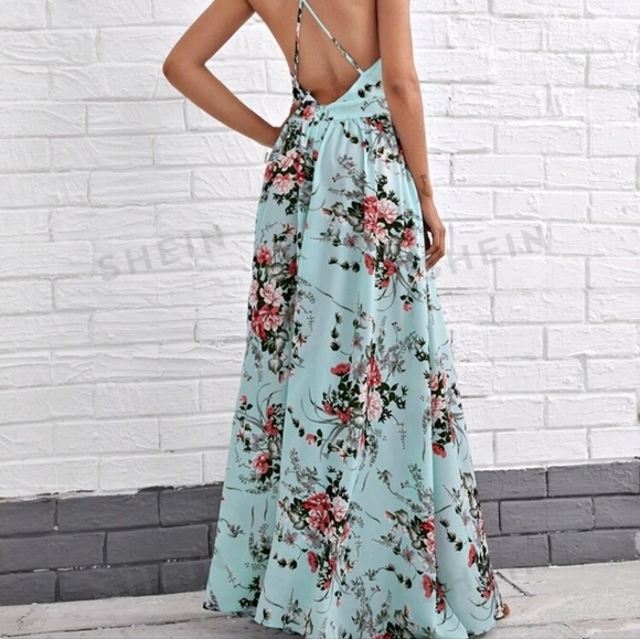 Beautiful summer dresses that can be turned into winter dresses with a white lom - Picture 2 of 4